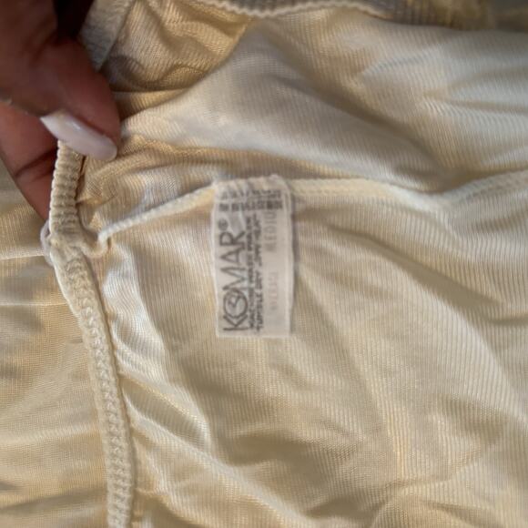 VTG Komar 100% Nylon Feminine Half Slip Skirt Cream w/White Lace SZ MEDIUM USA - Picture 5 of 8